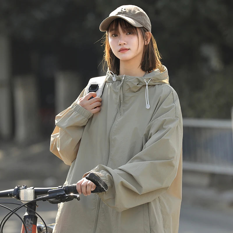 Outdoor Hiking Suncreen Coats Women New Loose Large Size Breathable Sun-Protective Clothing Jacket Thin Skin Windbreaker Female